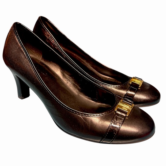 Ralph Lauren Black Patent Leather Pumps with Gold Hardware Buckle Women’s Size 9 - Picture 1 of 7